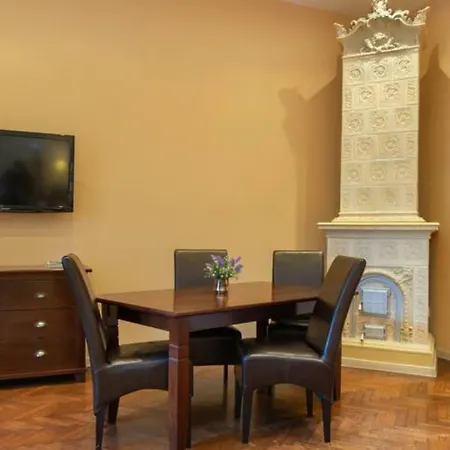 Central Park Residence Old Town Апартаменти