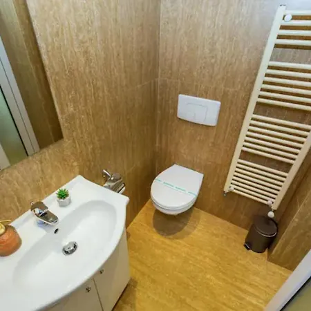 Central Park Residence Old Town Апартаменти