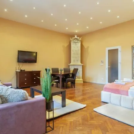 Апартаменти Central Park Residence Old Town Брашов